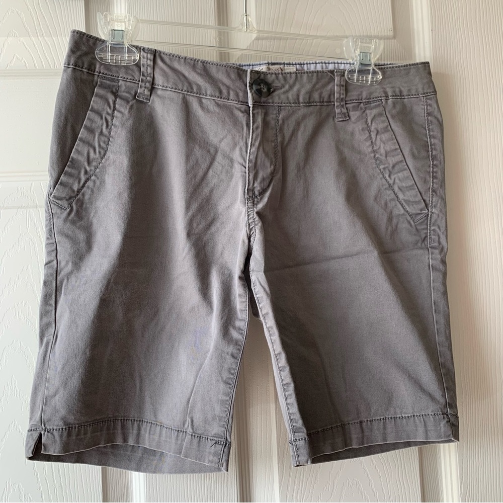 SO gray Bermuda shorts size 9